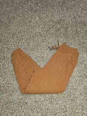 Lululemon Scuba Sweats Sz 8! Carmel Brown, Great Condition